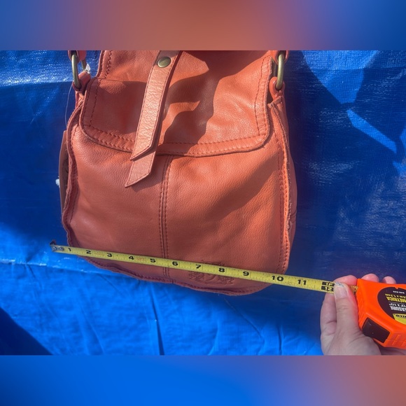 Genuine leather cross body hippie handbag NINE WEST New with tags - Picture 5 of 13